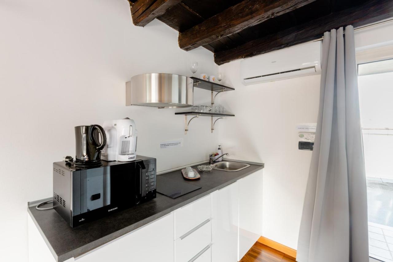 Just Here Apartments - La Mansarda Bari Eksteriør billede